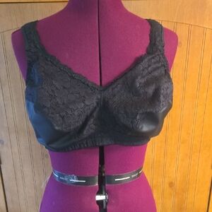 113 Playtex Black Lace Bra